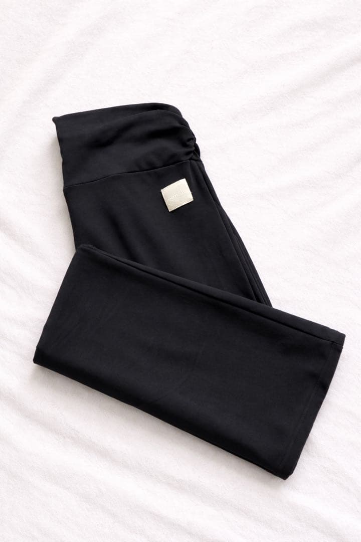 【美品】amateras フレア パンツレギンスXS ブラック