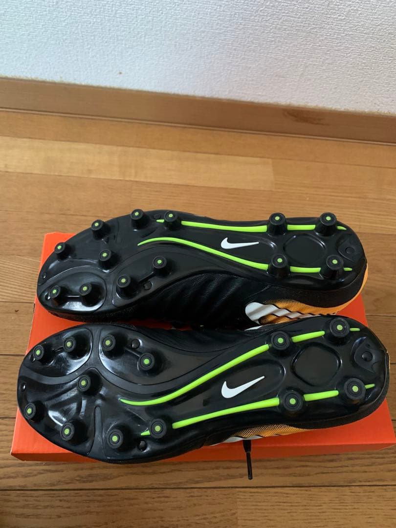 ナイキ　サッカーシューズ　TIEMPO LEGACY III HG-E