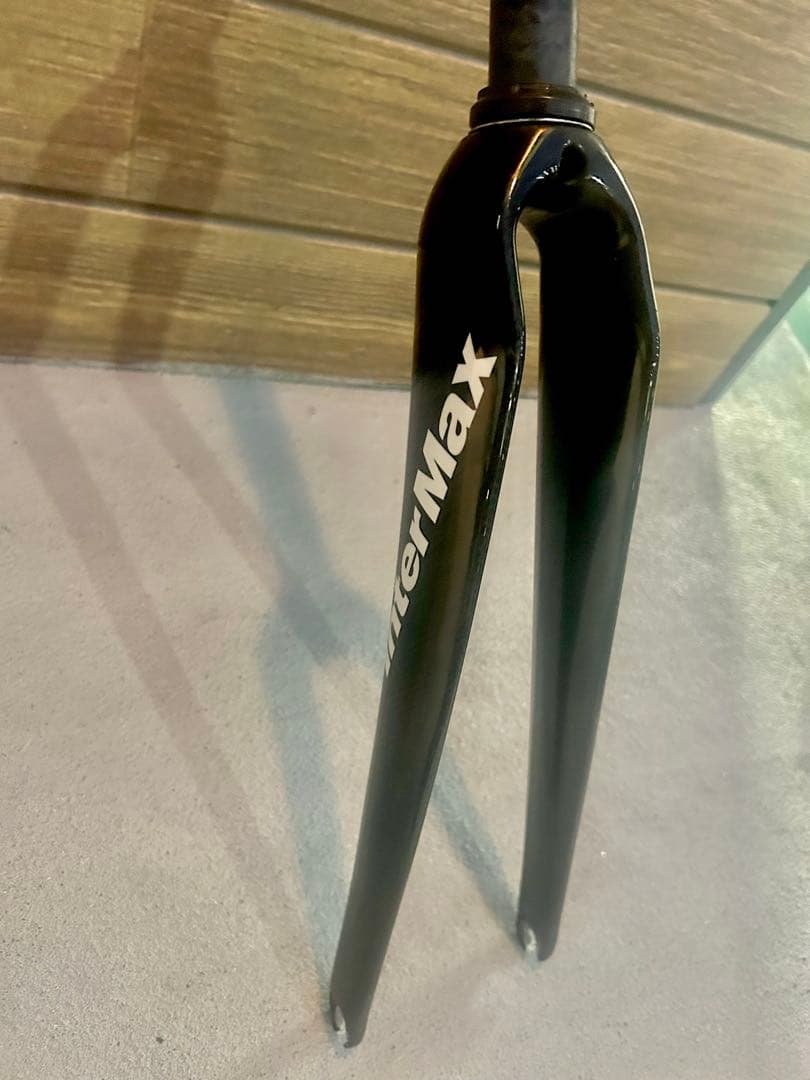 【InterMax カーボン製フロントフォーク】重量0.43kg