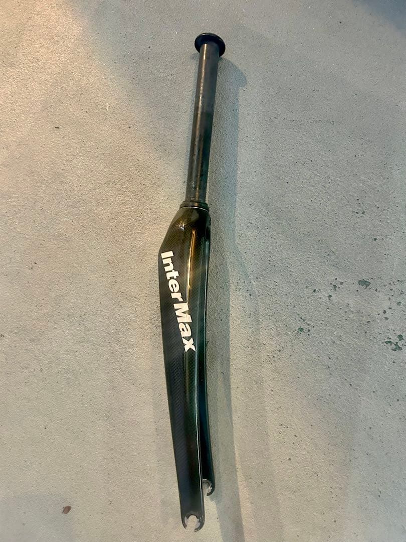 【InterMax カーボン製フロントフォーク】重量0.43kg
