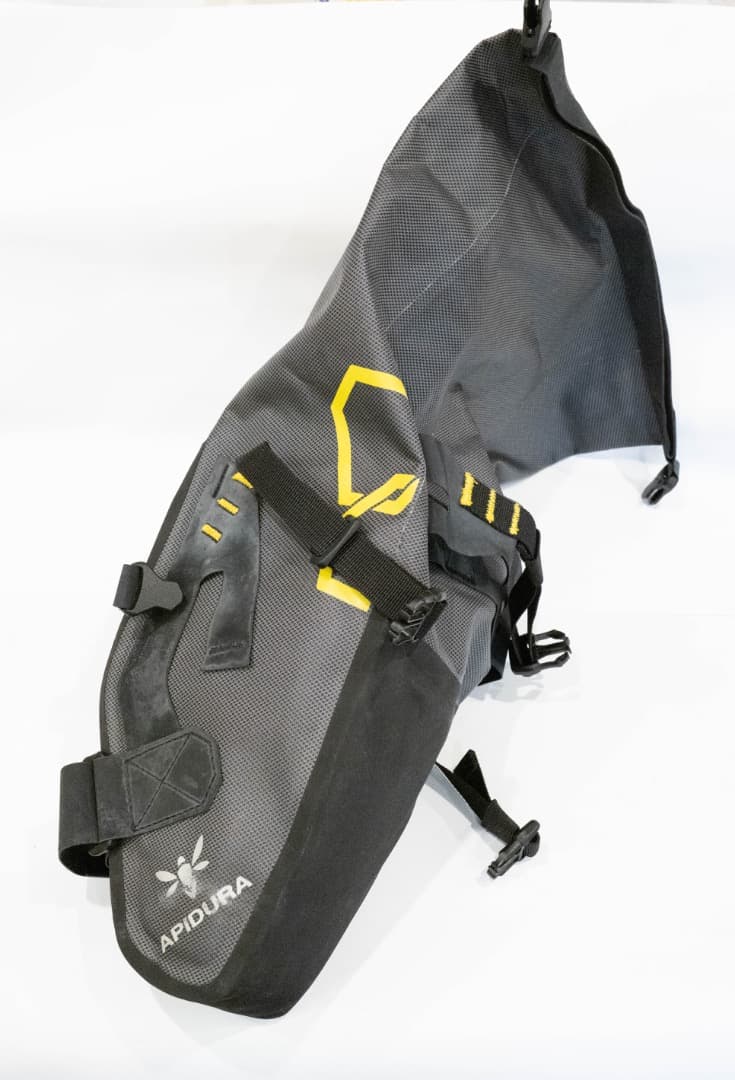 DRYサドルパック／9L／APIDURA