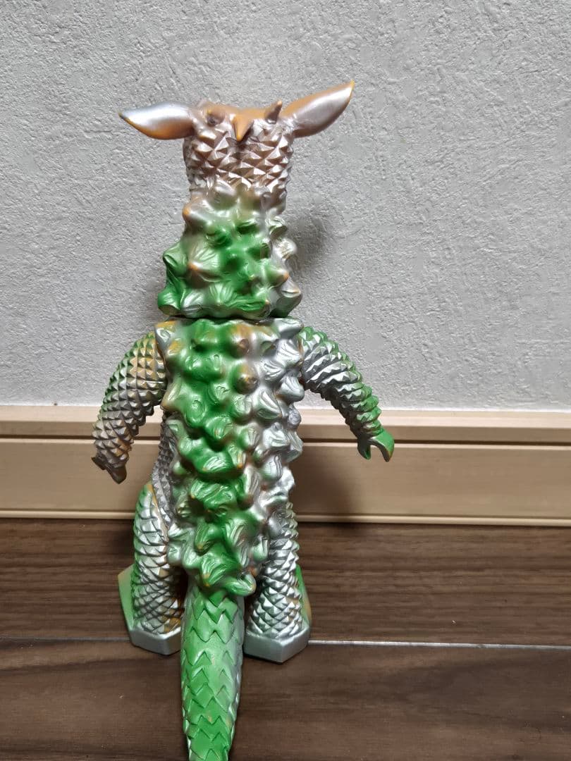 ブルマック　ギャンゴ　復刻版ウルトラマン　怪獣フィギュア