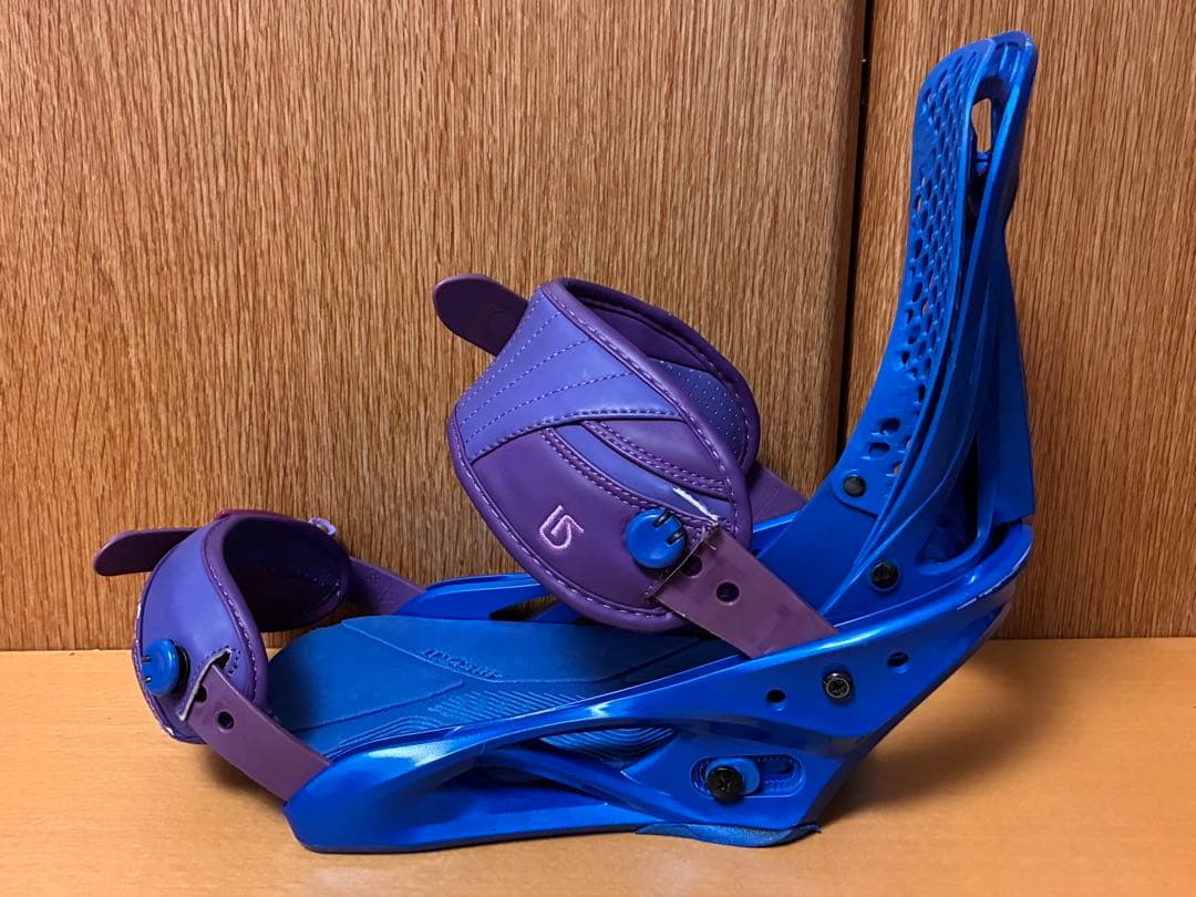 バートンBURTONバインディング【エスカペイド（レディースM）】青×紫