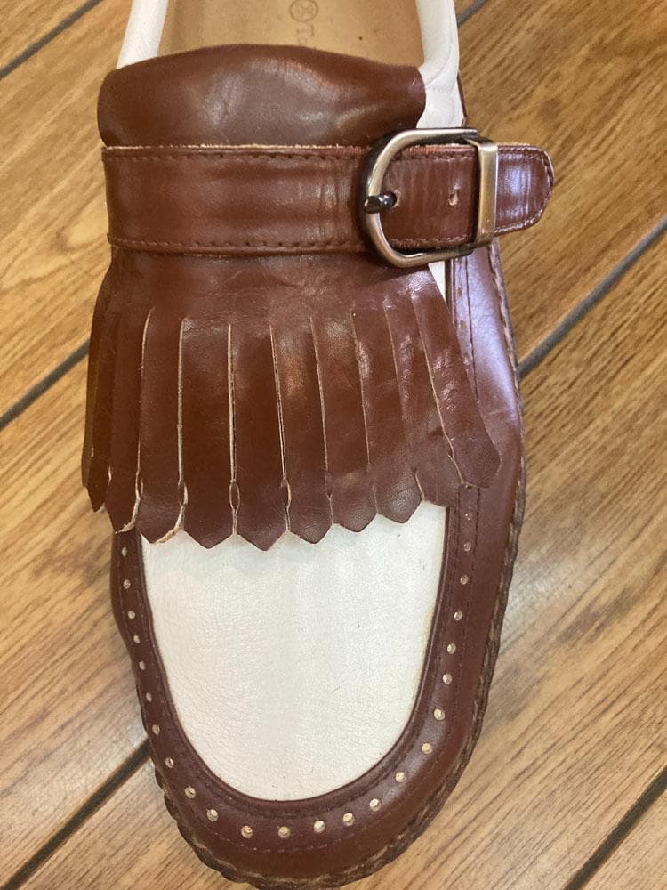 中古！貴重！超高級ゴルフシューズ　茶×白　高島屋Ｔａｋａｓｈｉｍａｙａ25.0
