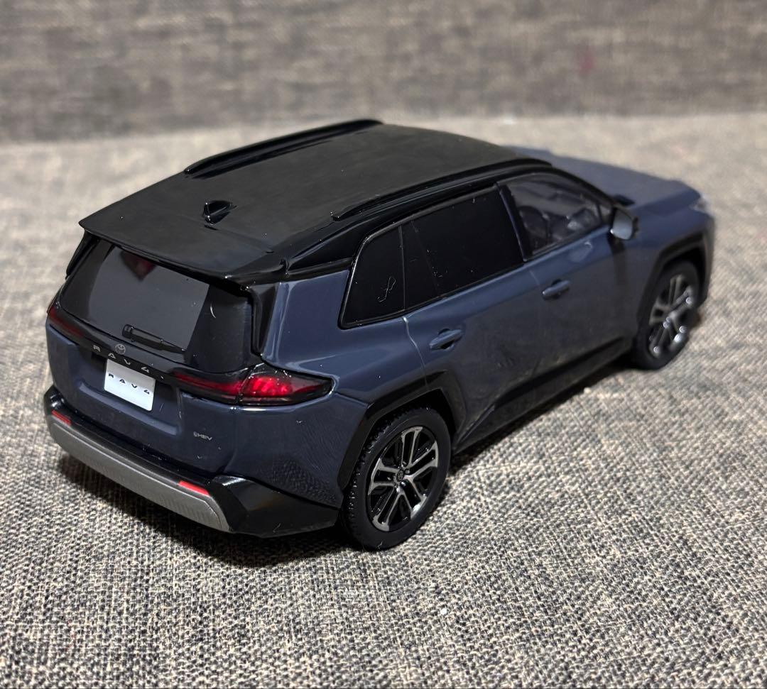 トヨタ 新型RAV4 ミニカー カラーサンプル【非売品】