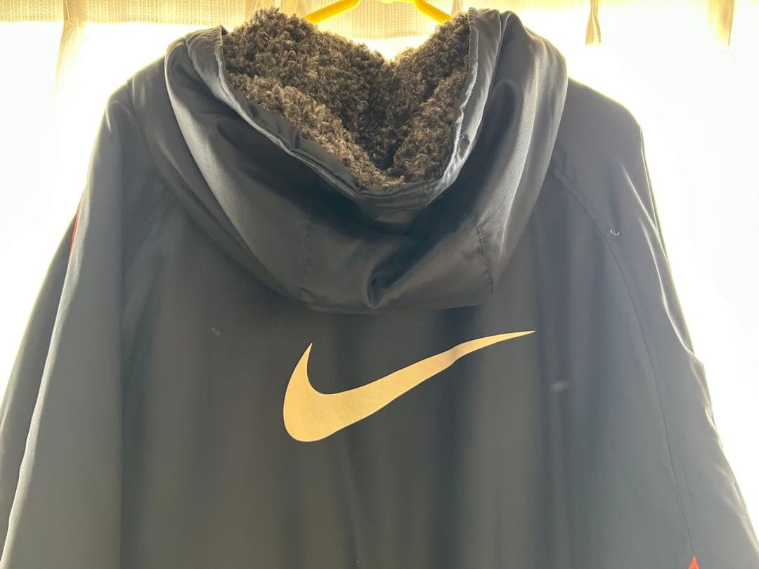 Nike ベンチコート クリーニング済み、キャップ、シューズ袋、リストバンド