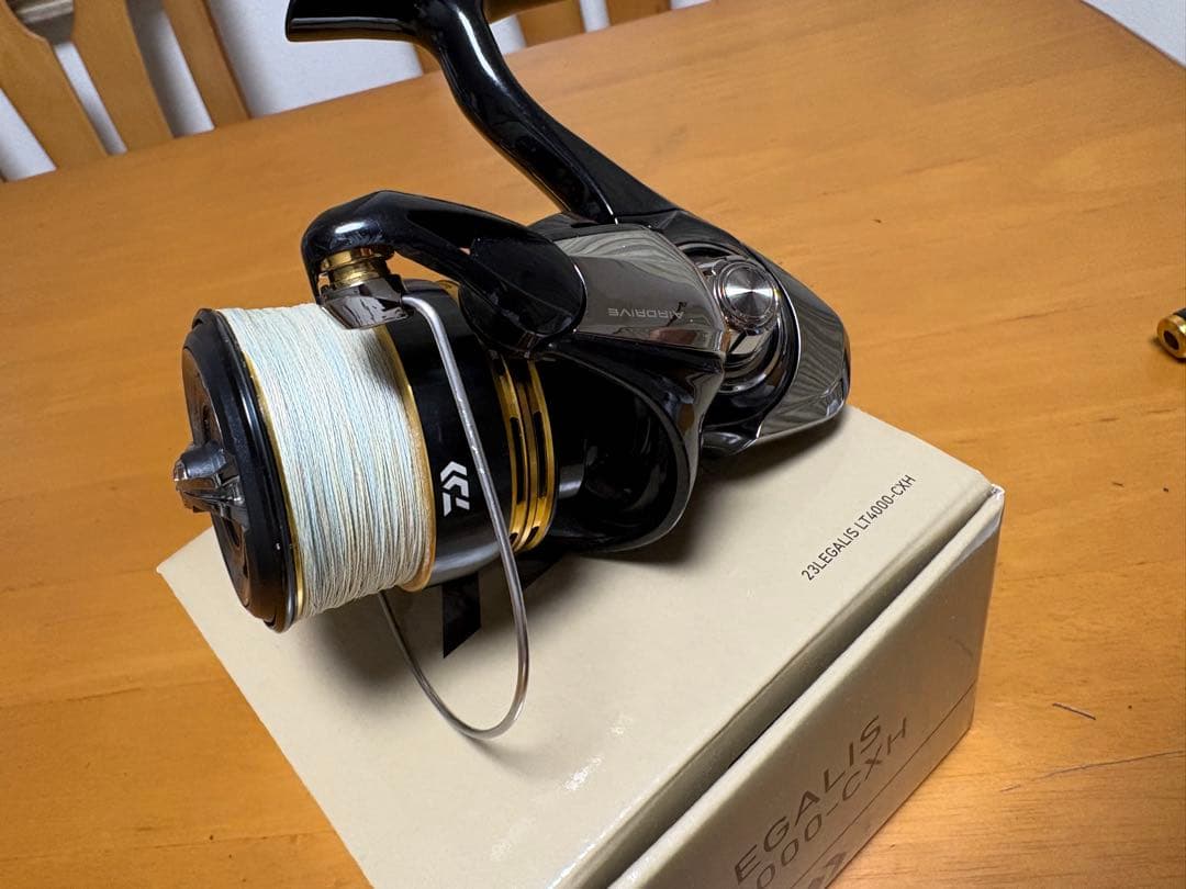 Daiwa 23LEGALIS LT4000-CXH スピニングリール