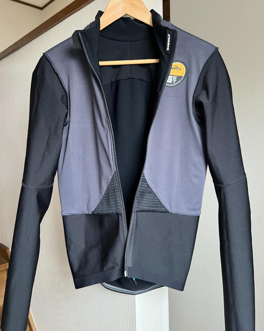 ASSOS 2023年モデル レーシングフィット 冬用ジャケット / XSサイズ