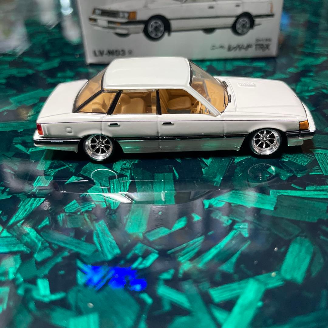 トミカリミテッドヴィンテージ　レパード　ミニカー