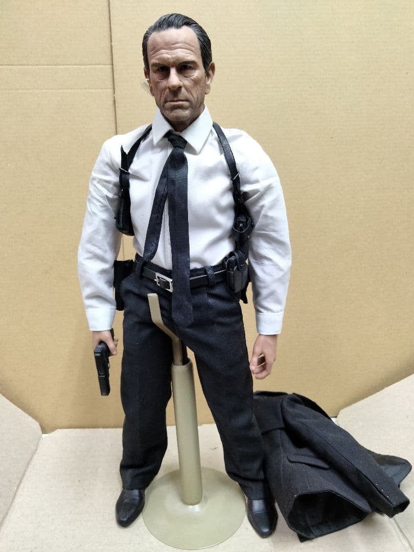 1/6 フィギュア　トミーリー・ジョーンズ　連邦保安官　追跡者