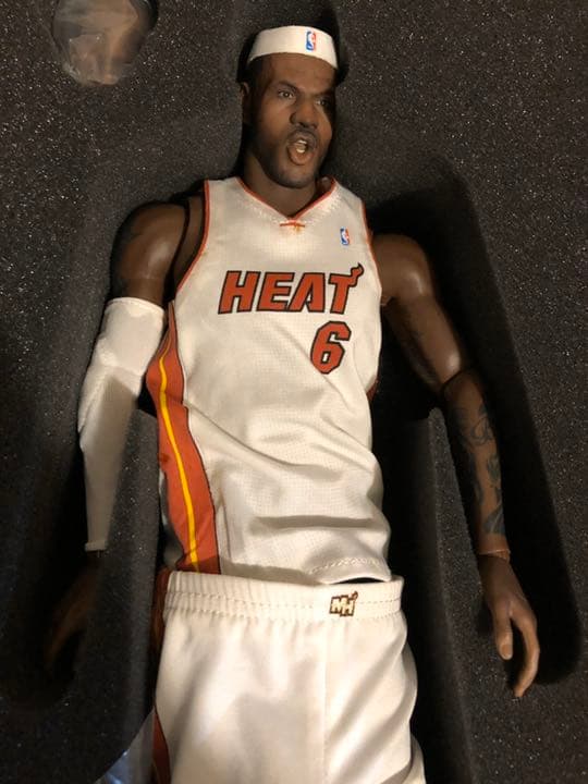 レブロンジェームズ フィギュア 1/6 エンターベイ nba  NBA