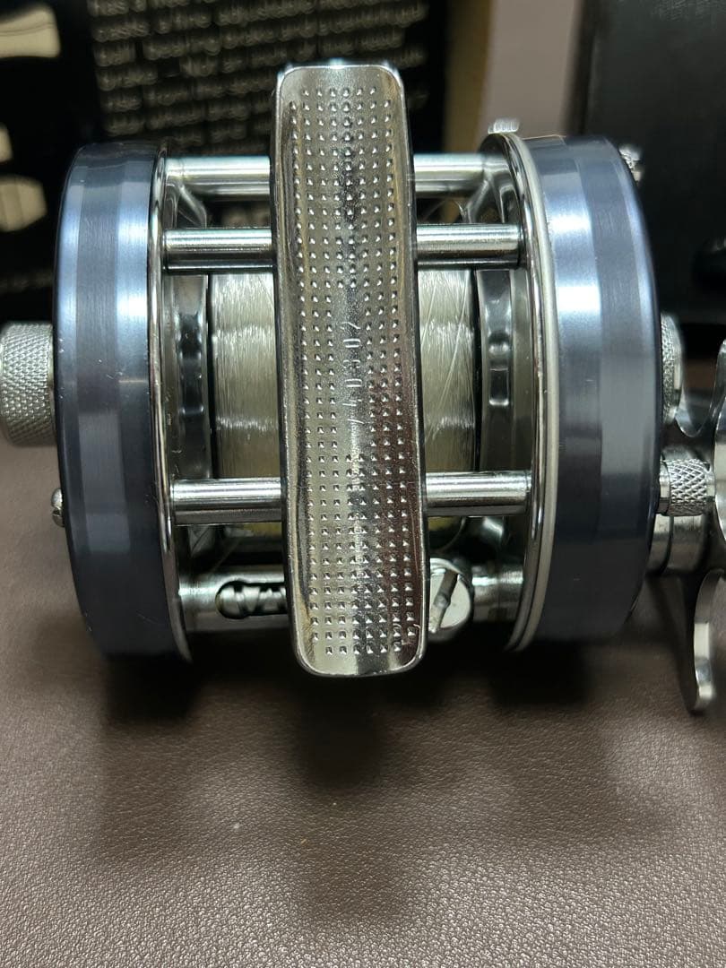 ABU Ambassadeur 5500C ブルーグレー おまけスプール付き