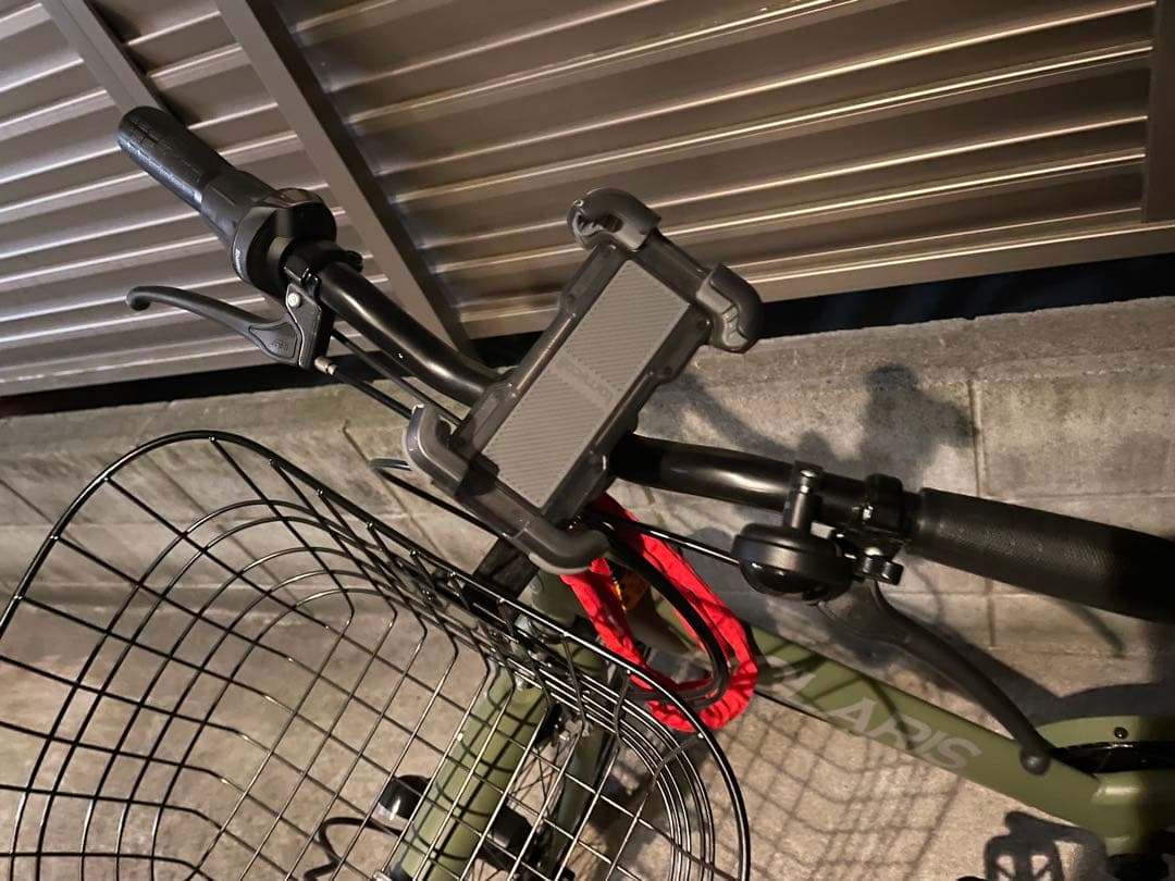 オリーブグリーン シティサイクル 26インチ　カバー付き