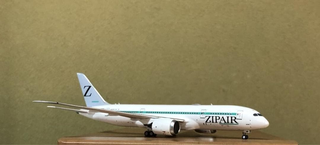 1/400　NG MODEL ZIPAIR D787-8 /JA825J