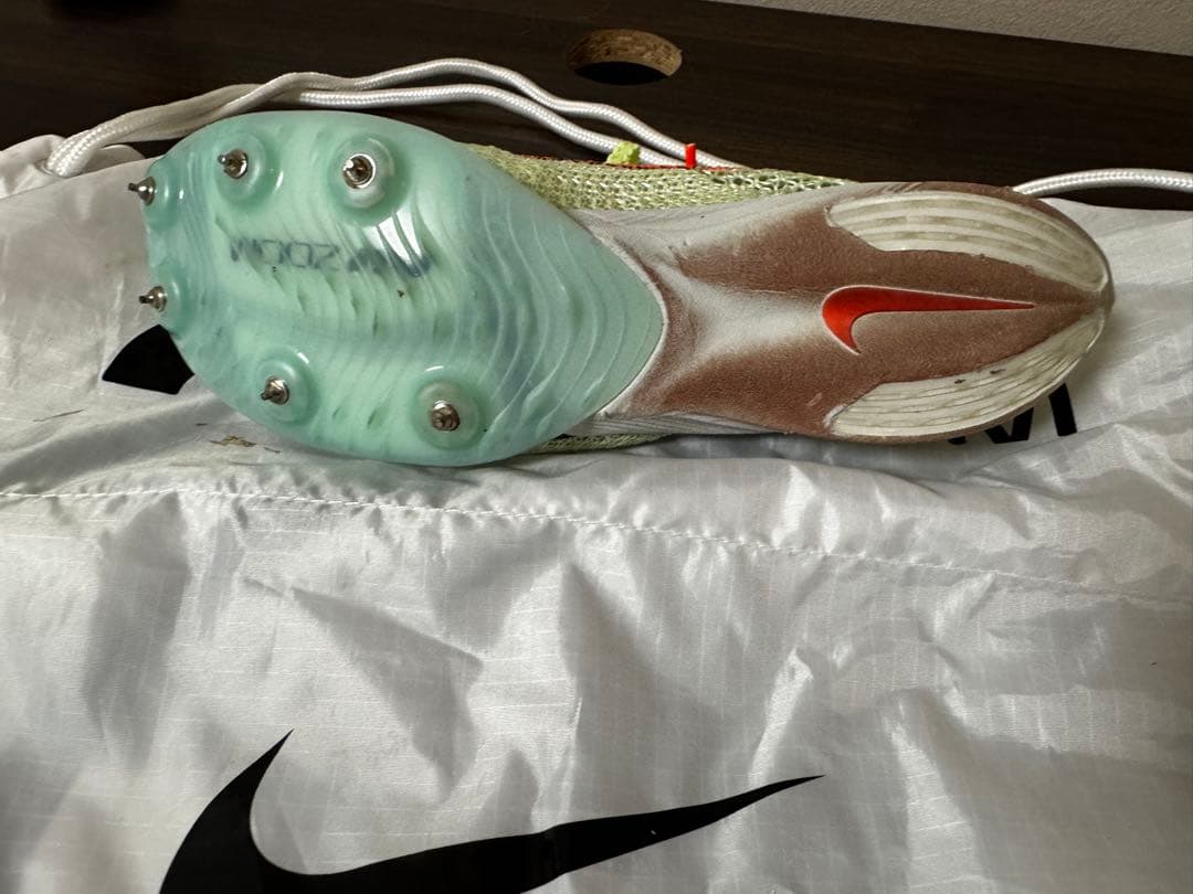 Nike スパイクシューズ イエロー/オレンジ　平行ピン付き　袋付き