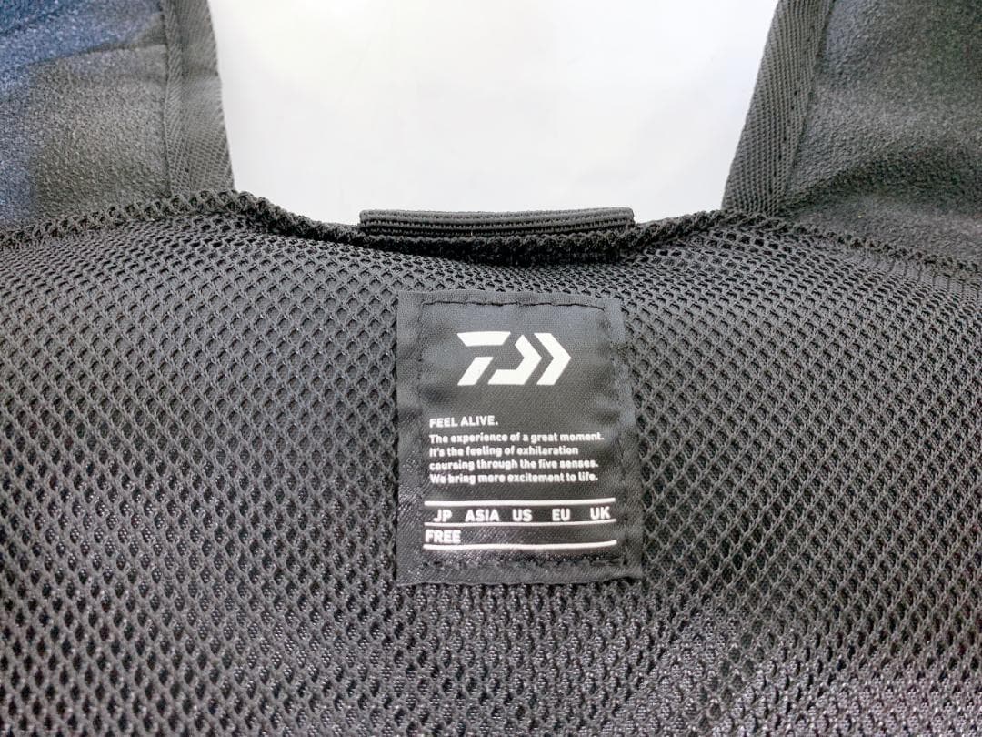Daiwa(ダイワ） ブラックライフジャケット DF4020