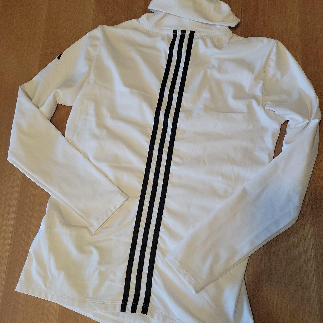 新品未使用タグ付き‼️adidas中綿入り暖か裏起毛タートルネック長袖シャツ☆