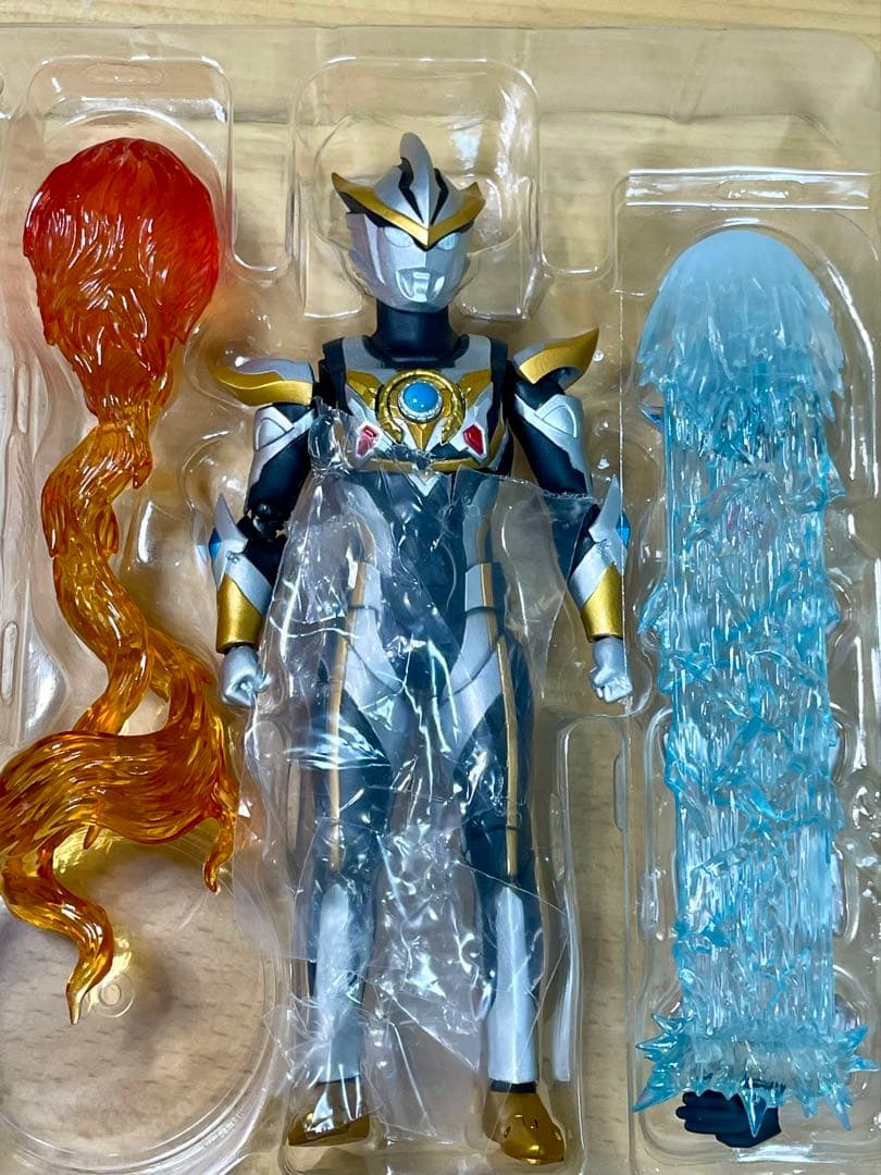 【美品】S.H.Figuartsウルトラマンルーブ フィギュアーツ