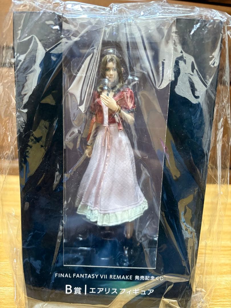 ファイナルファンタジーVII エアリス フィギュア 未開封エアリス・フィギュア