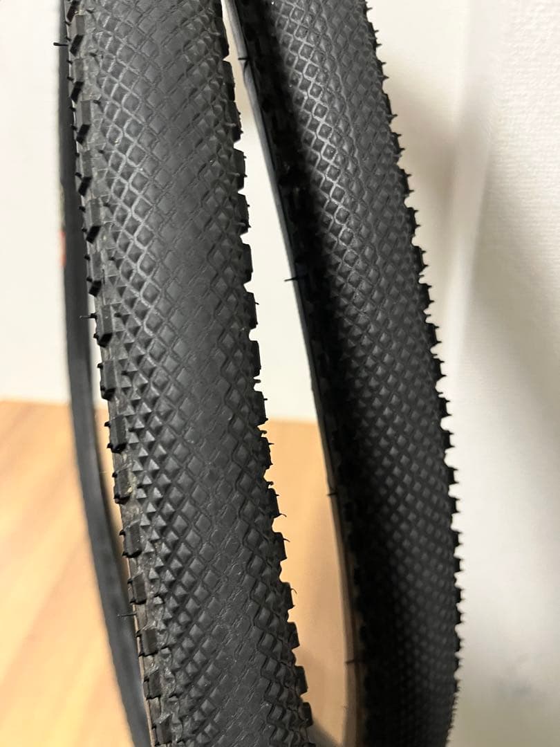 IRC BOKEN 700x40C チューブレスタイヤ