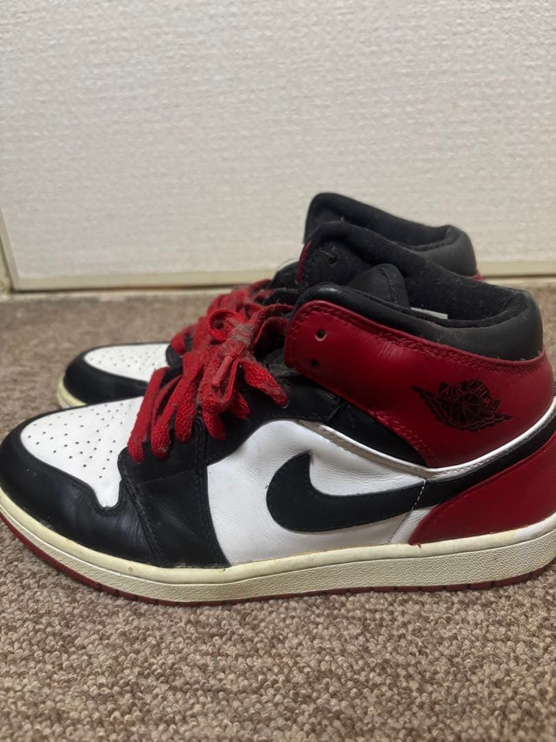 AIR JORDANスニーカー