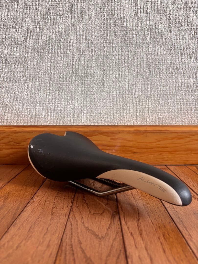 【中古】Fizik ALIANTE Gamma k:iumレール サドル