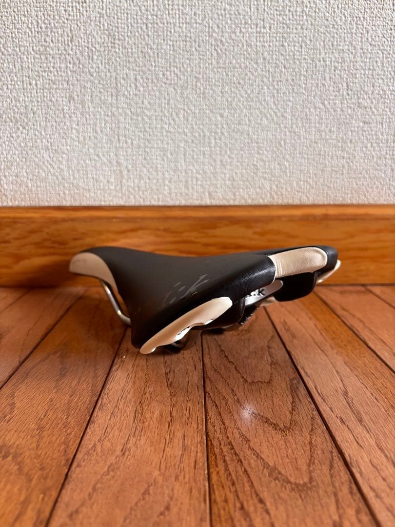 【中古】Fizik ALIANTE Gamma k:iumレール サドル