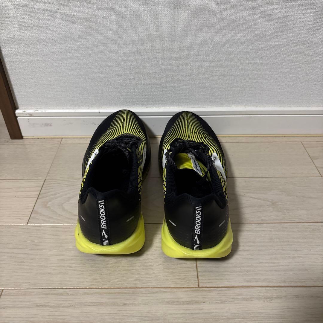 BROOKS Hyperion MAX 28.5 50km程度