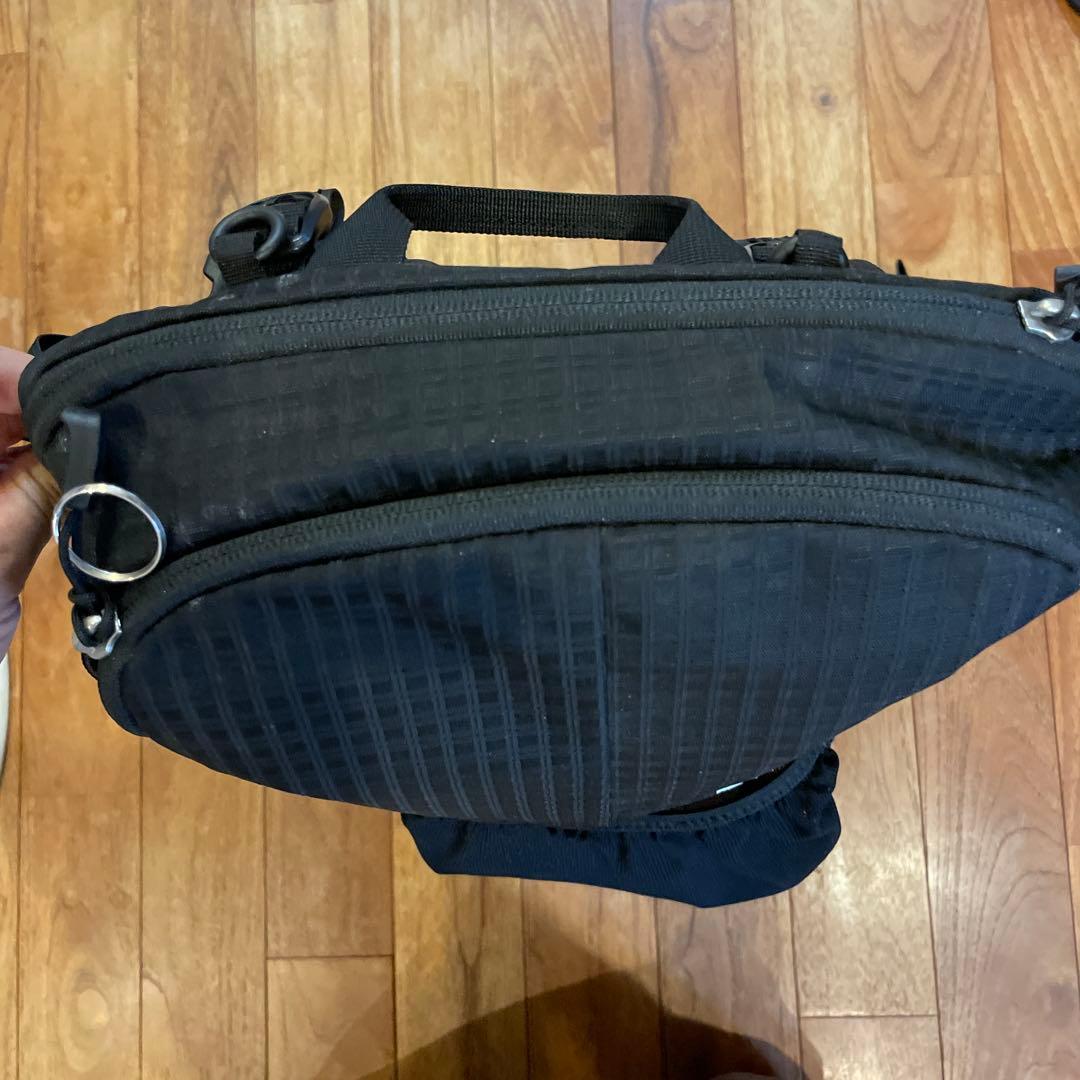 JONES DSCNT 19L ブラック バッグ