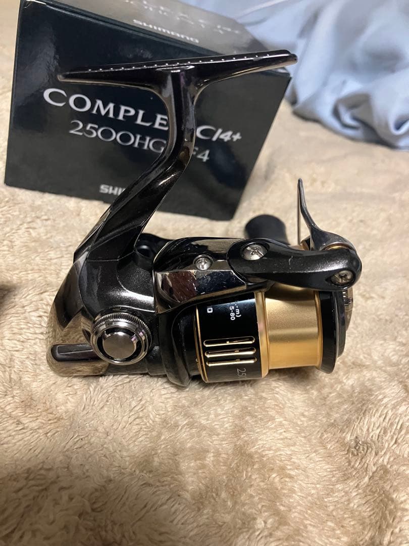 シマノ13コンプレックスCI4＋2500HGS F4
