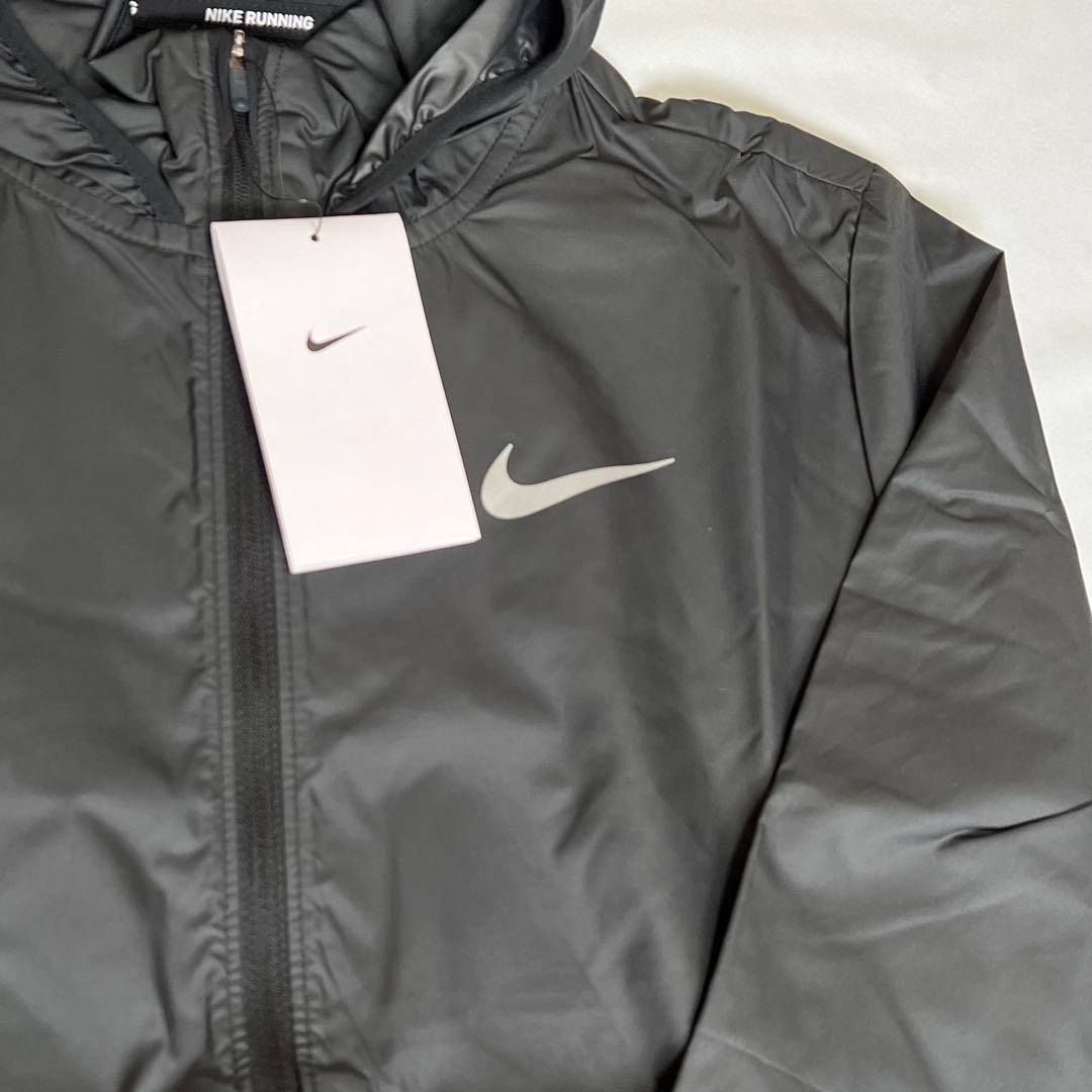 新品　Nike ランニング　ウィンドブレーカー M サイズ　ブラック