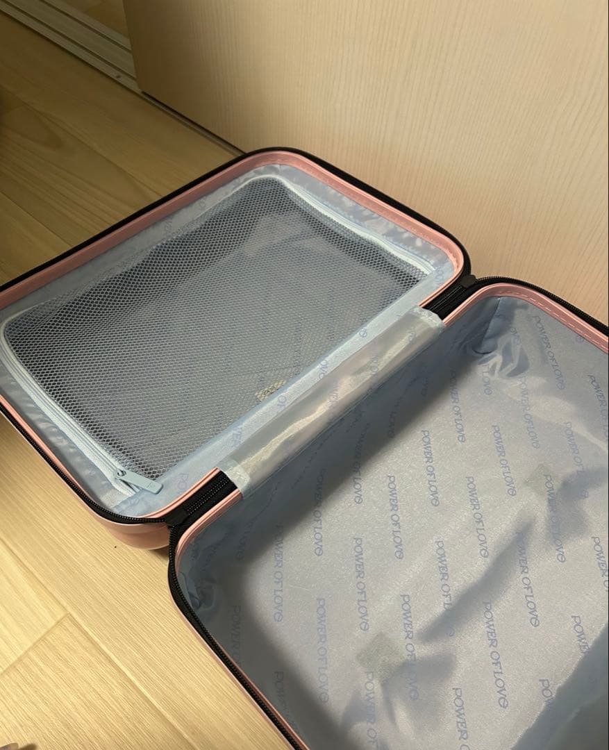 seventeen スーツケース