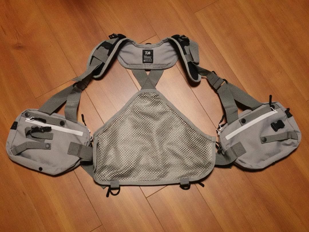 ダイワ　フィッシングベスト　DV-3522 　ミラージュグレーF中古