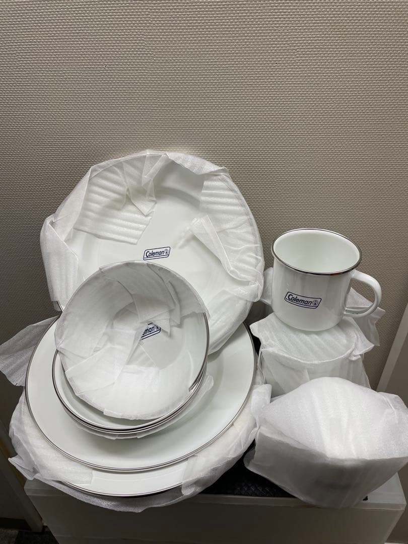 Coleman アウトドア食器４人用セット ネイビー収納ケース付
