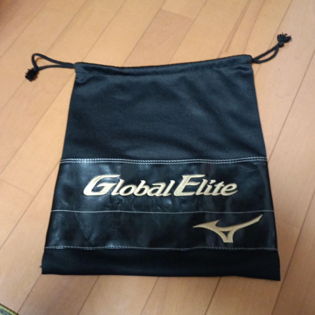 Global Elite 軟式グローブ 黒/白 ストライプ　限定モデル！！