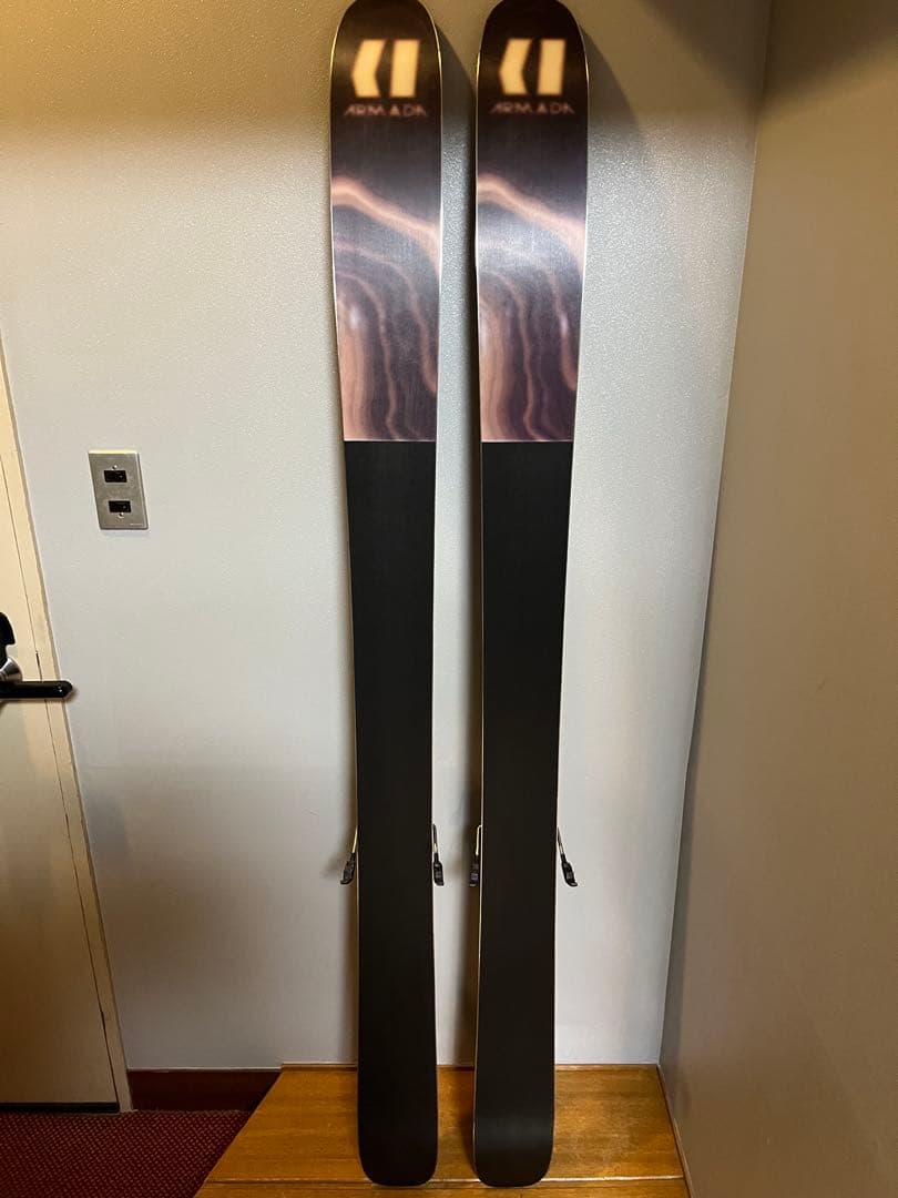 スキー板　Armada TRACER108 172cm