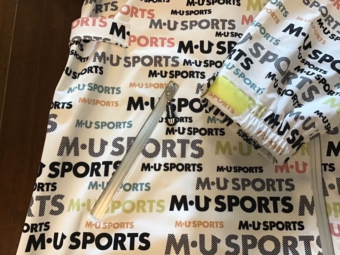 M-U SPORTS レインウェア ☆ホワイト44新品未使用ウエサコ