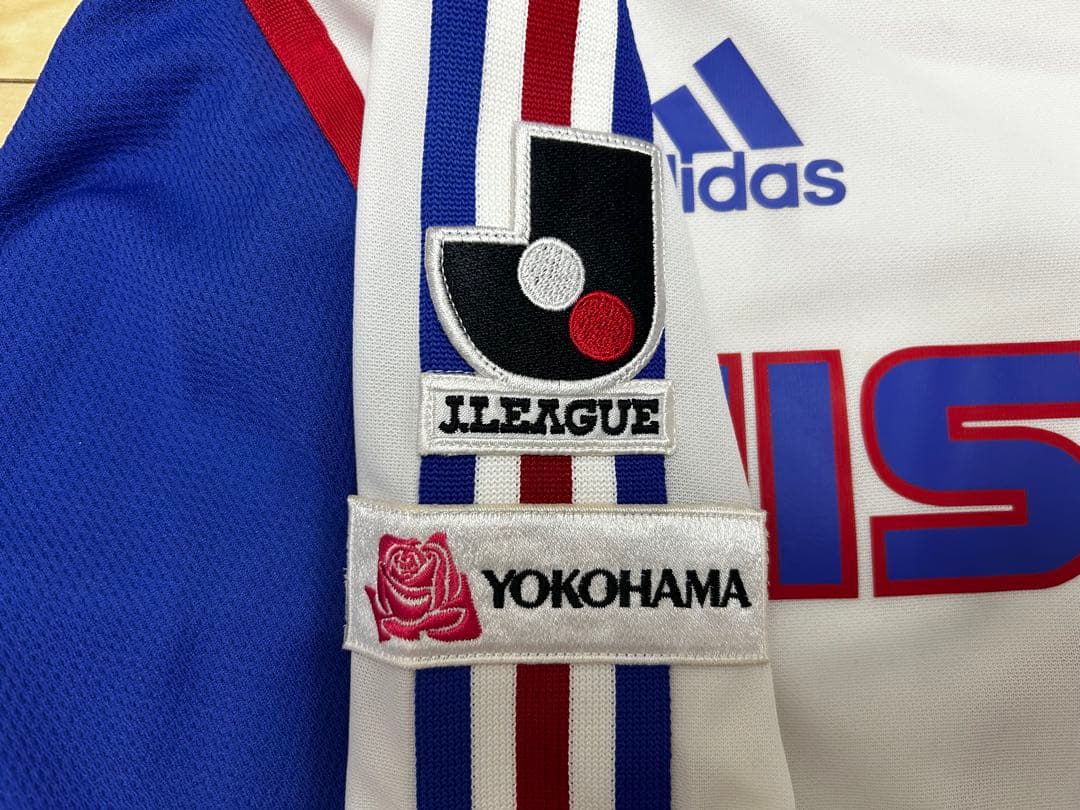 2001年 横浜F・マリノス 小村徳男 実使用 直筆サイン入り ユニフォーム