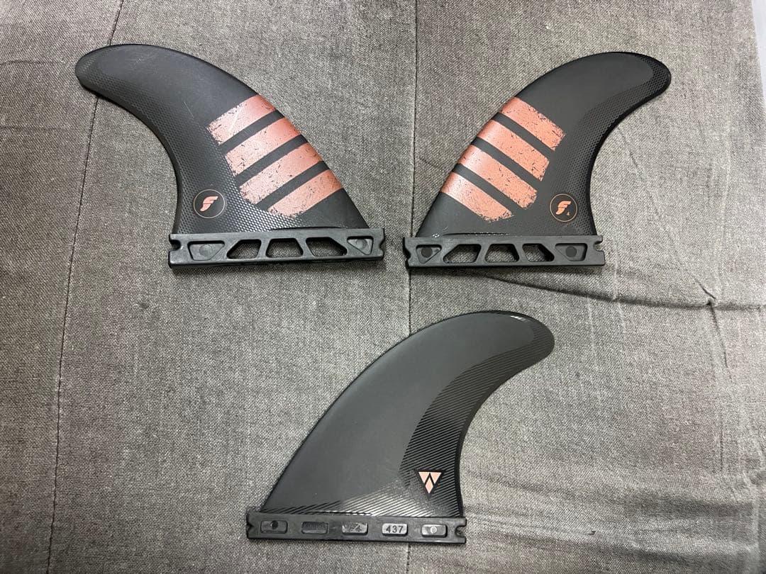 futuresフューチャーフィン ALPHA F4 カーボン