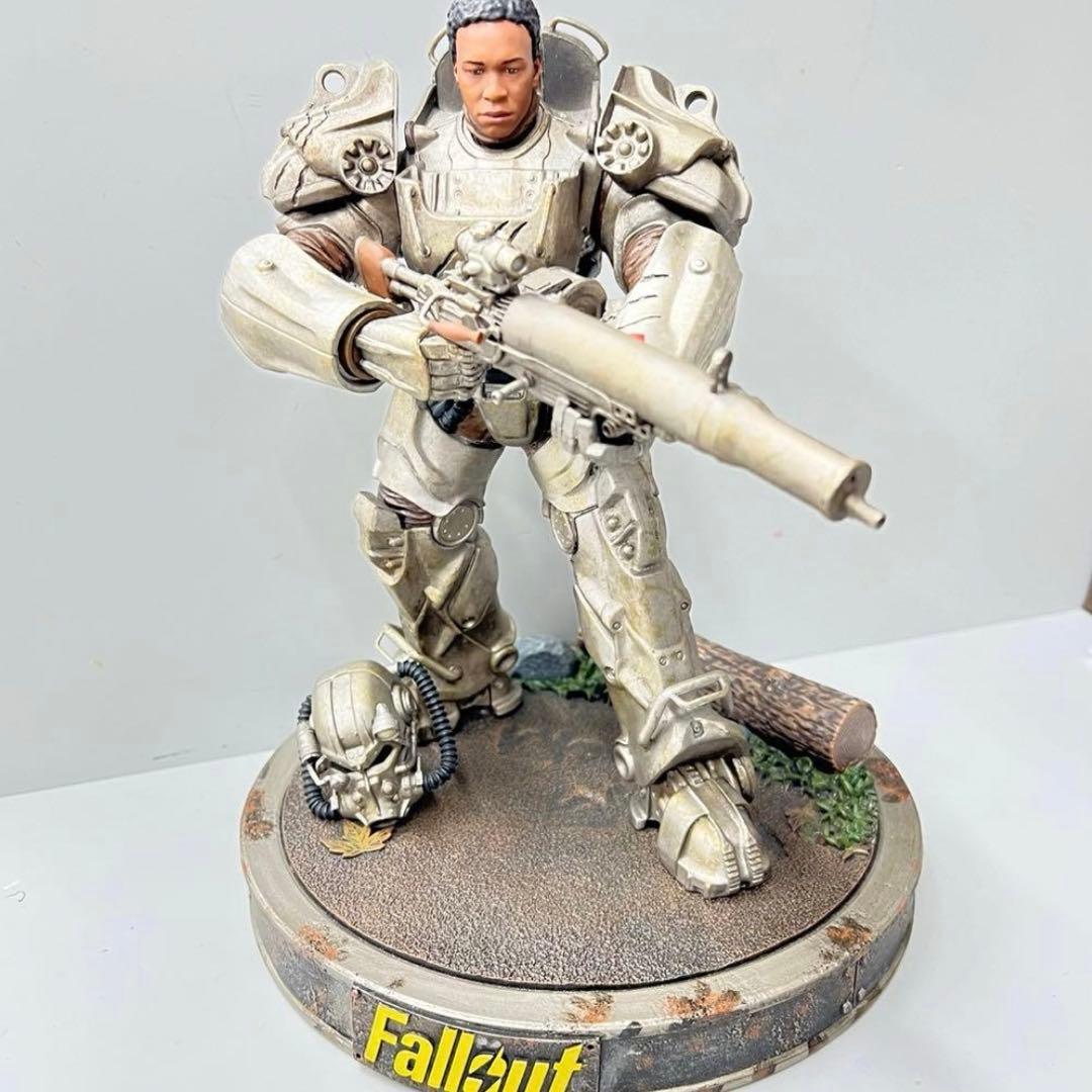 Dark Horse Fallout フォールアウト　マキシマス　スタチュー