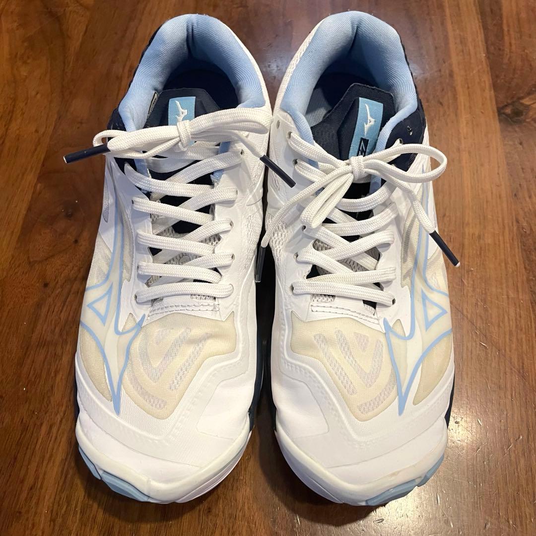 美品　ミズノ バレーシューズ　バレーボールシューズ　24.5 MIZUNO