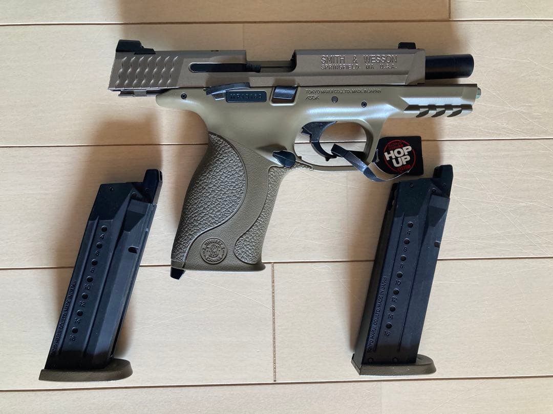 新品 東京マルイ M&P 9 Vカスタム 予備マガジン付き