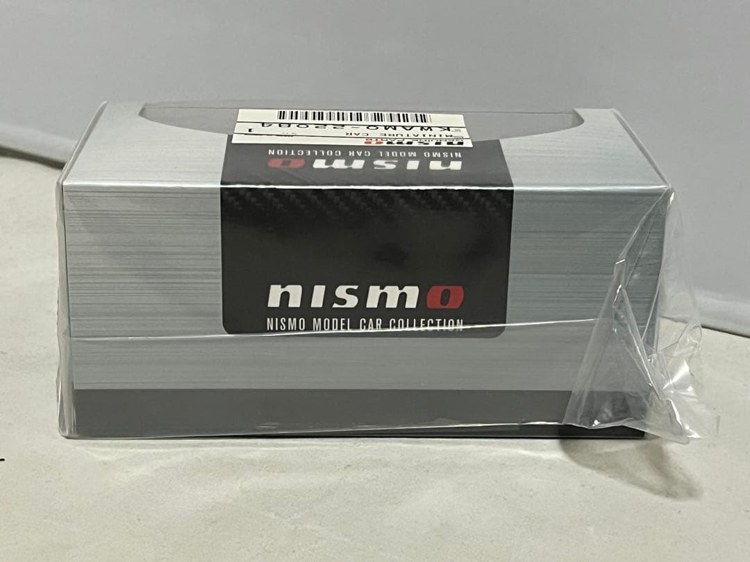 新品未開封Nismo Nissan GT-R Nismo ミニカー マットグレー