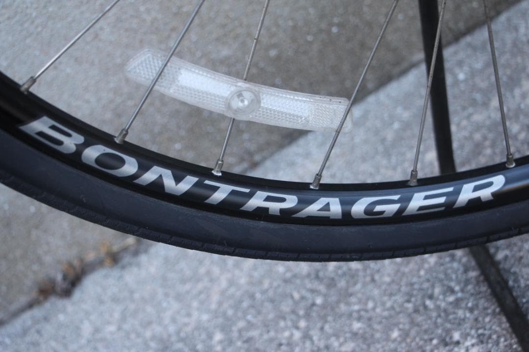 引き取り限定♪TREK♪FX2♪油圧式ディスクブレーキ♪軽量クロスバイク♪