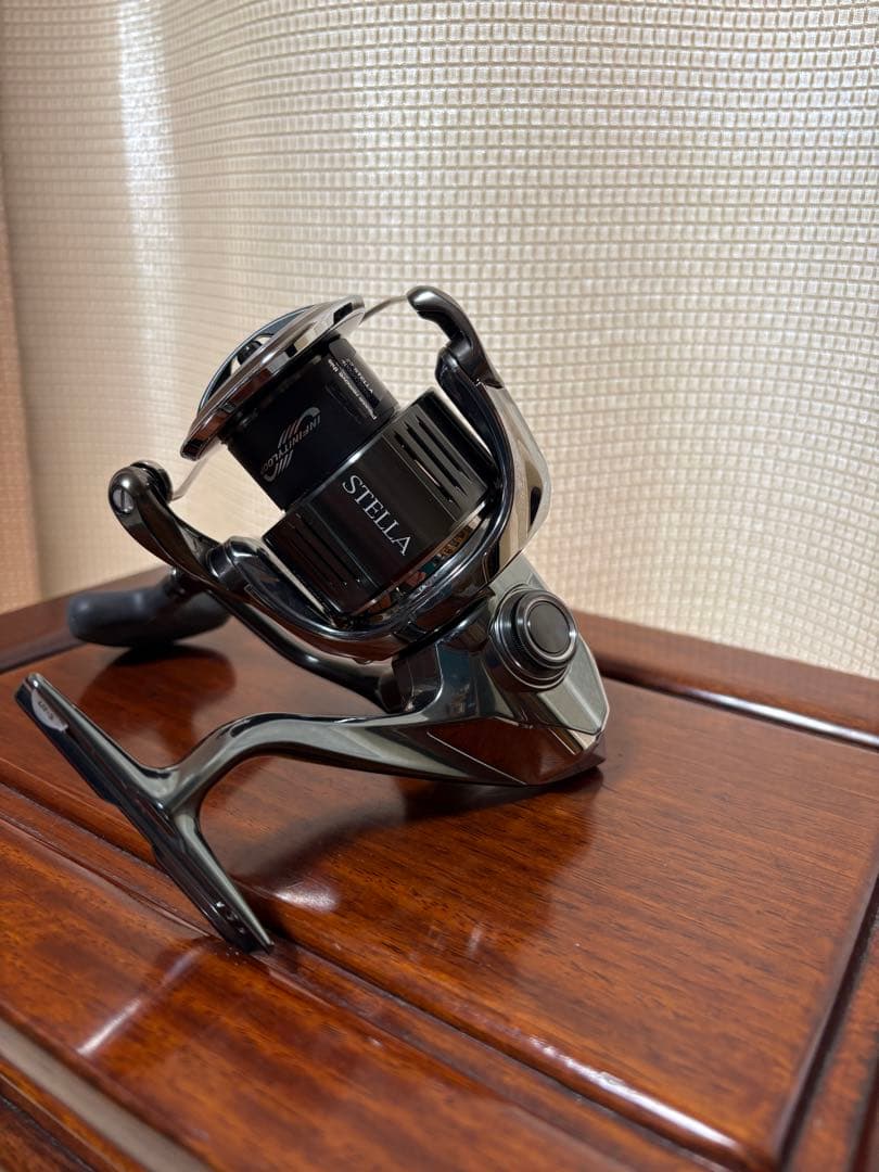 （極上美品）SHIMANO 22STELLA 4000xgスピニングリール