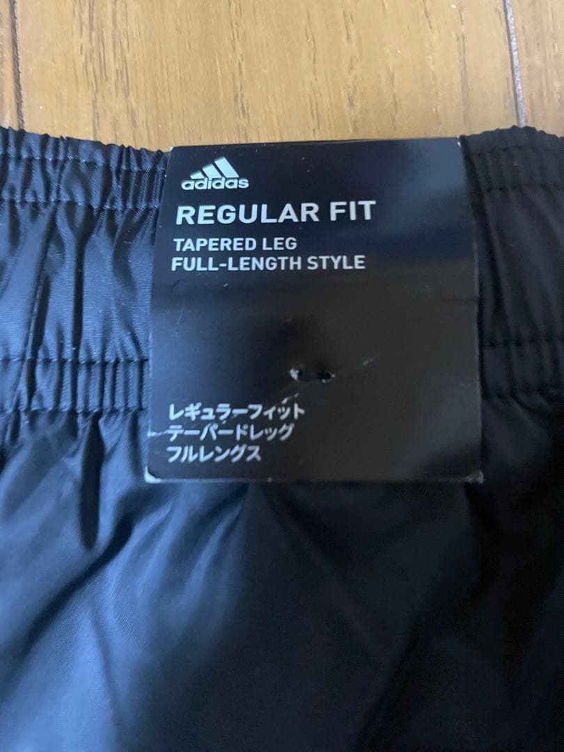 adidas フード付きウィンドブレーカー 黒上下