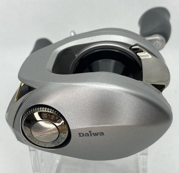 極上美品 ダイワ TD-Z 103H 箱付き 右ハンドル DAIWA
