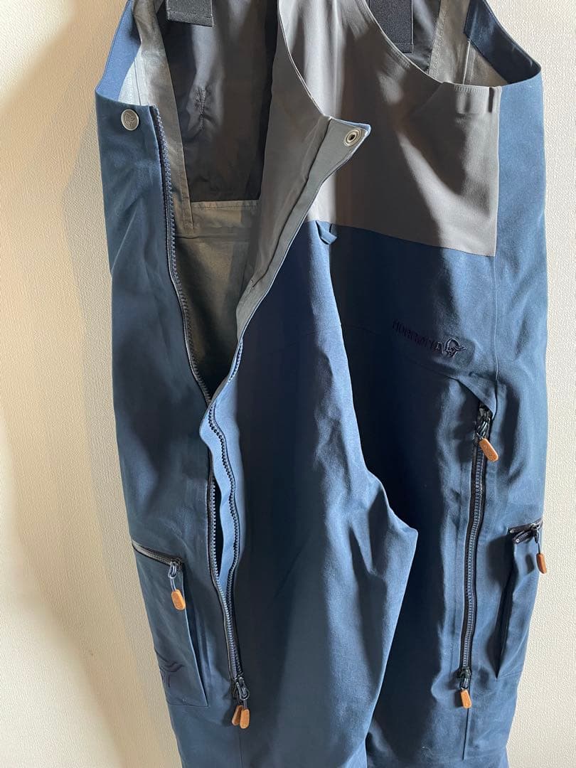 スノーボード NORRONA tamok Gore-Tex Shell Bib (W)