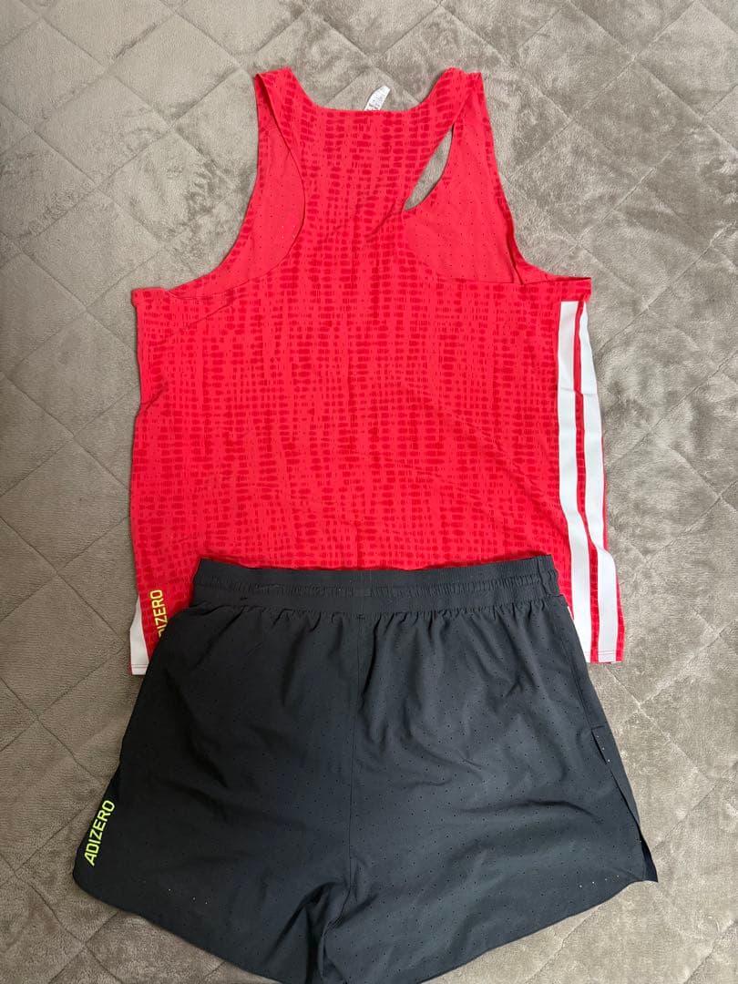 アディゼロ　ランニングシングレット　上下　XL