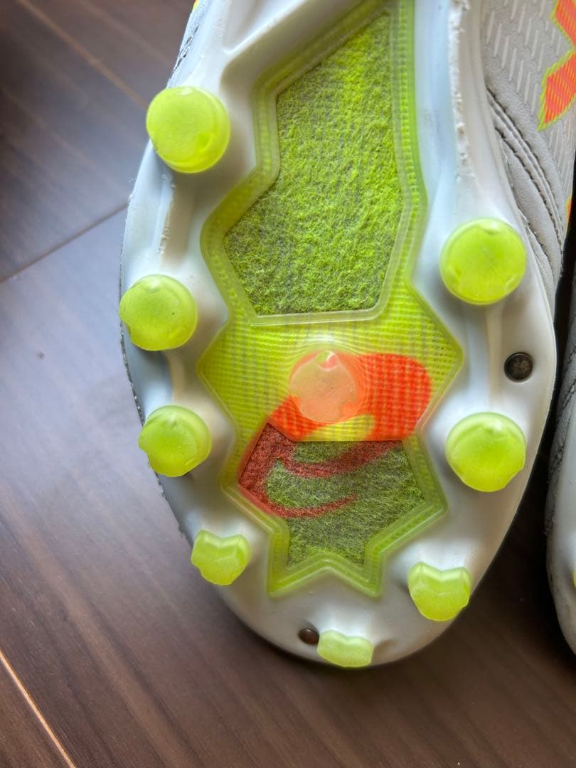 ASICS PRO ホワイト/オレンジ スパイクシューズ